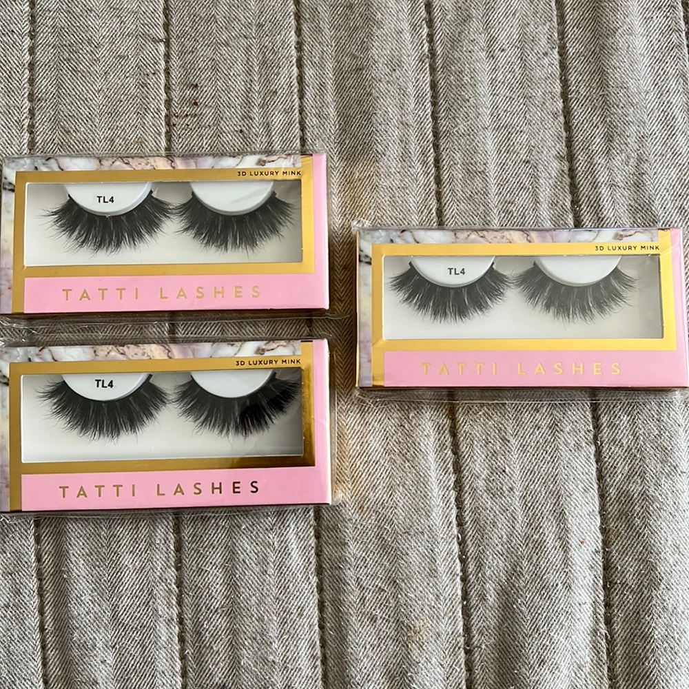 Tatti Lashes in style TL4